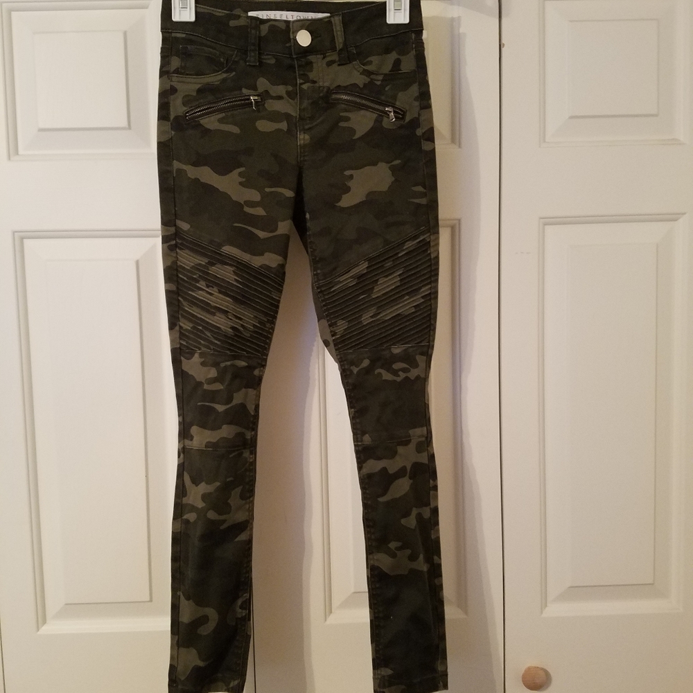 Camo jeans